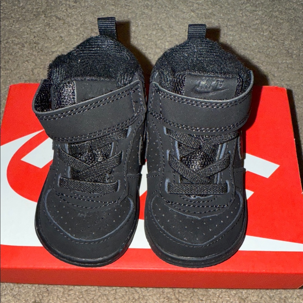 Nike Kids Black Sneakers
